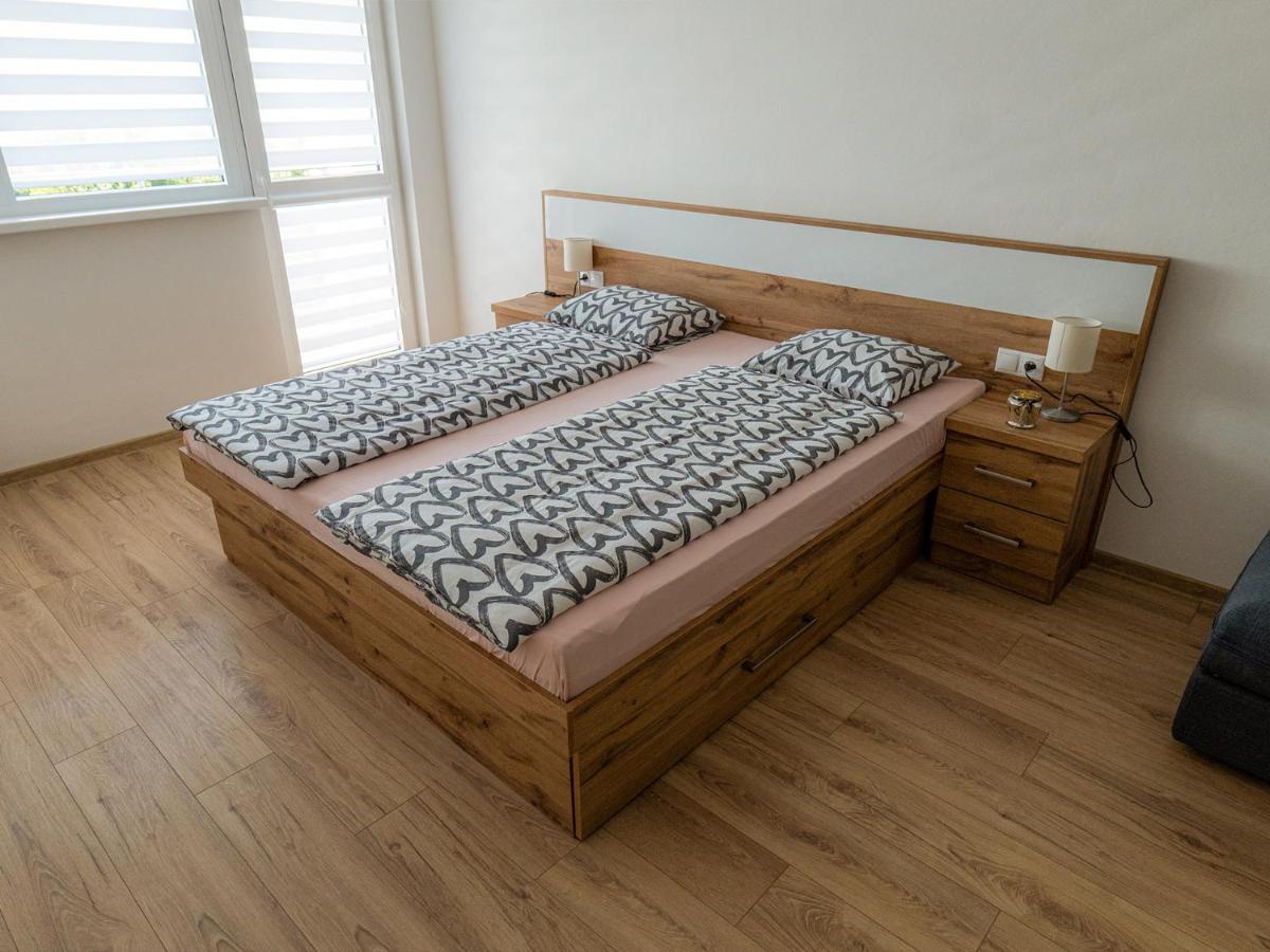 Apartmany Motocentrum Kaluza Ngoại thất bức ảnh